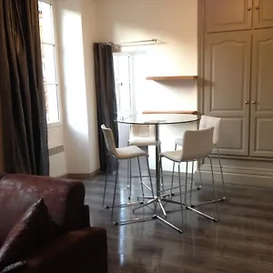 De La Halle. Apartamento Figeac